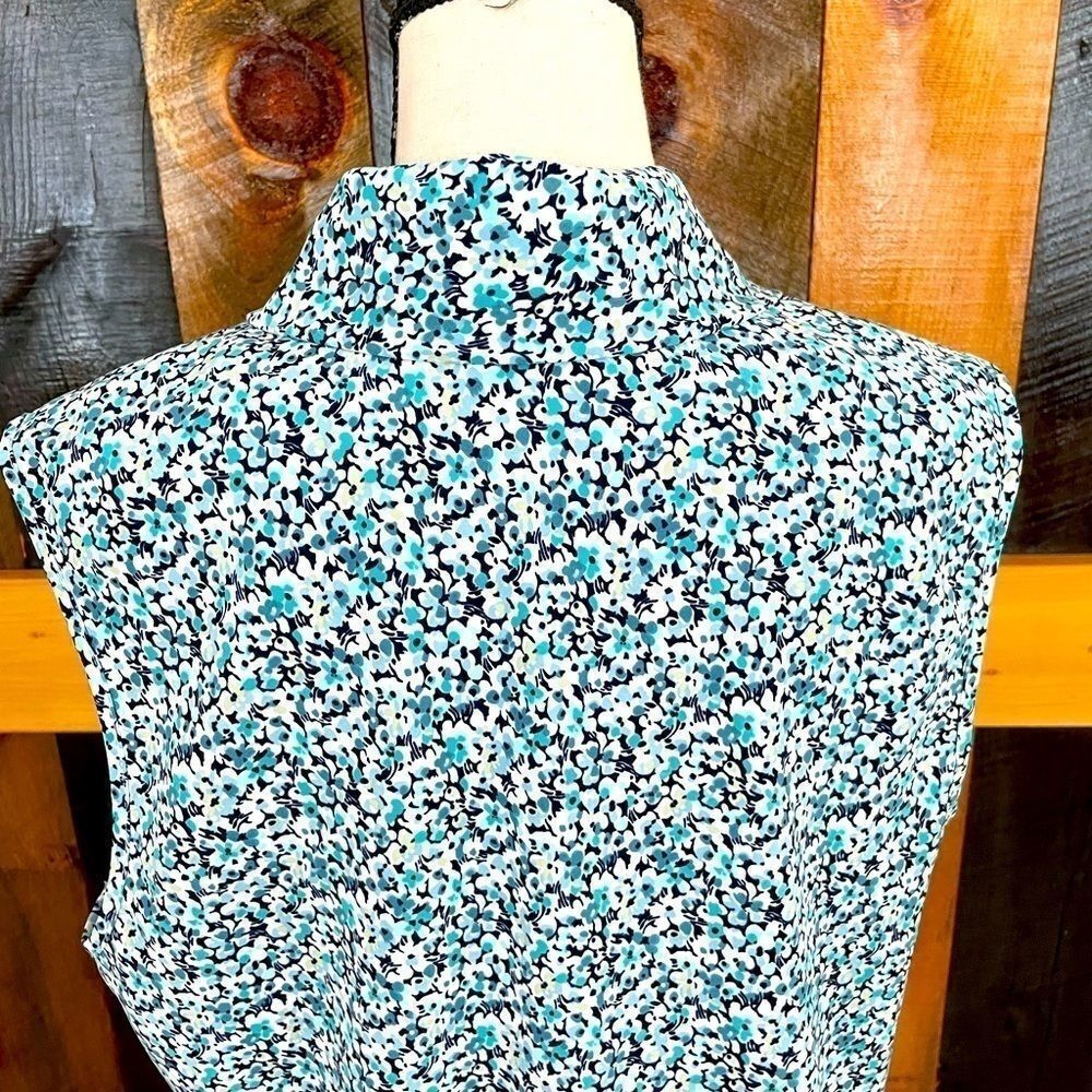 APPLESEED’S Petites sleeveless top with tie front - Picture 5 of 6